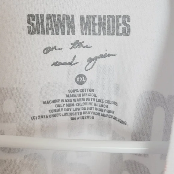 🆕️ Shawn Mendes On The Road Again 2025 Tour Heart Tee - Picture 4 of 8